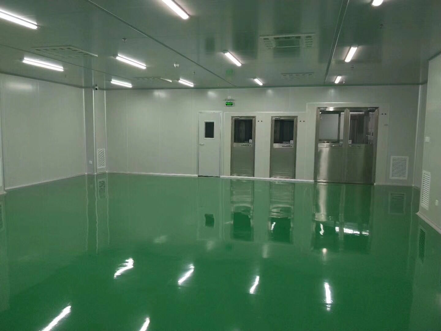 環氧自流平地坪漆施工后出現氣泡怎么辦